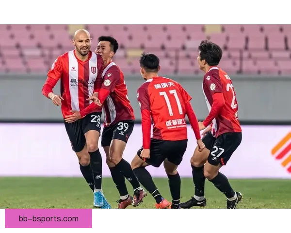 蒂亚戈·席尔瓦合同到期免签重返弗鲁米嫩塞引关注